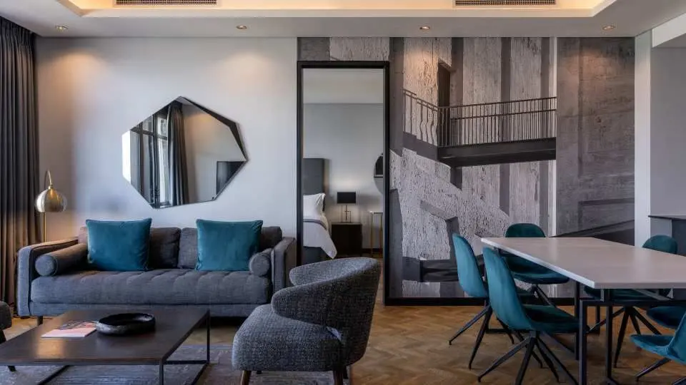 Onyx Hotel